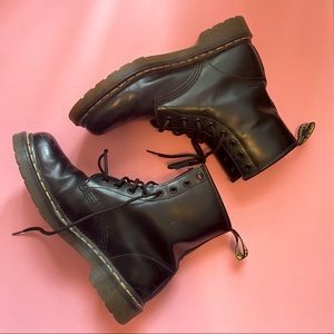 Dr martens 1460 (size 9)
